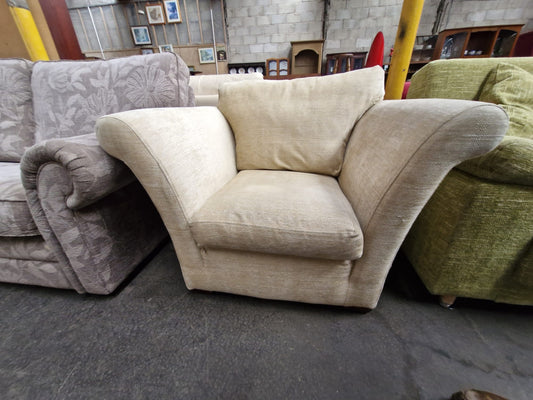 Multiyork stunning armchair