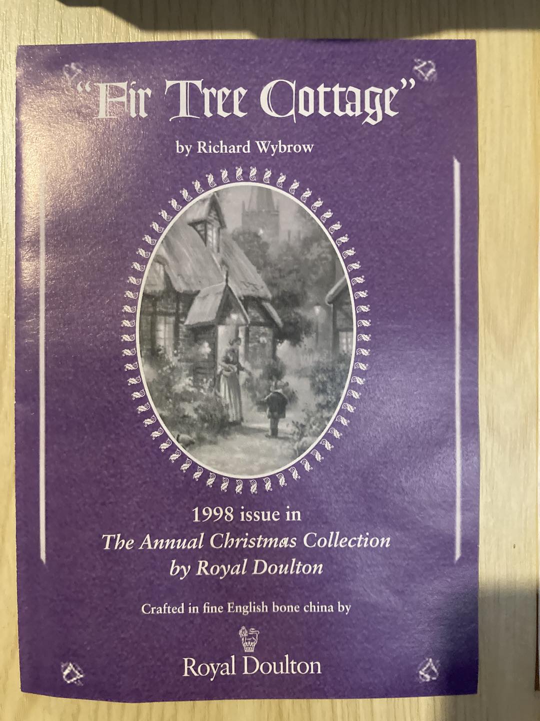 🎄✨ Fir Tree Cottage – Royal Doulton Annual Christmas Plate (1998) ✨🎄